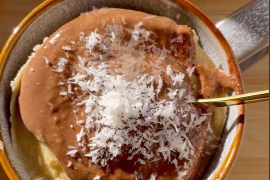 bizcochito-de-coco-saludable-a-la-taza