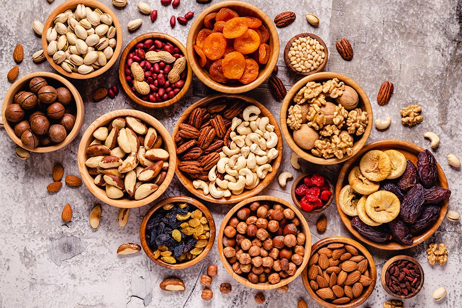 cuencos con frutos secos