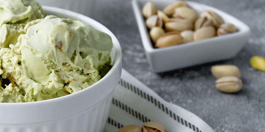 helado de pistacho natural mondado meditts