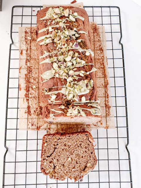 pan de plátano y pistachos